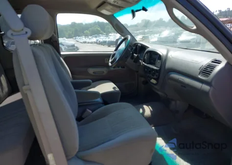 2001 Toyota Tundra Sr5 V8 from USA, damaged, VIN 5TBBT44171S178019